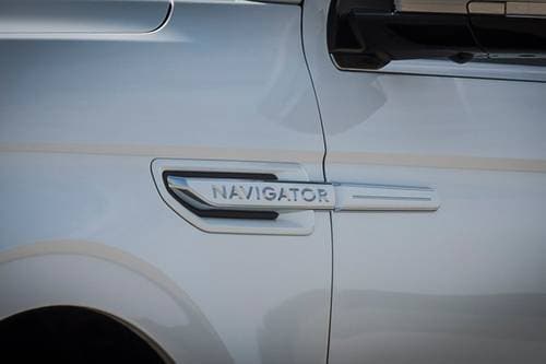 Lincoln Navigator Reserve 4dr SUV Fender Badge. Monochromatic Package Shown.