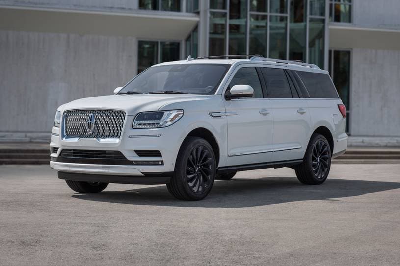 Lincoln Navigator Reserve 4dr SUV Exterior. Monochromatic Package Shown.