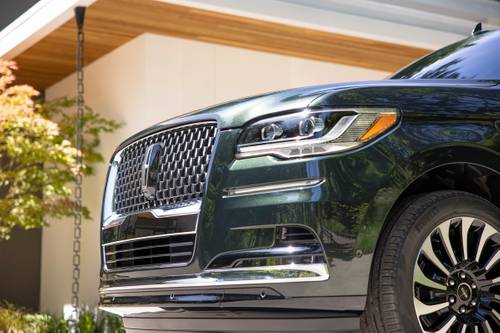 Lincoln Navigator Black Label 4dr SUV Exterior Detail