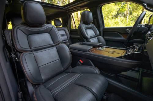Lincoln Navigator Black Label 4dr SUV Interior