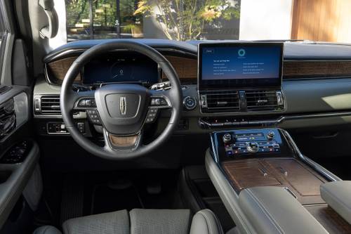 Lincoln Navigator Black Label 4dr SUV Steering Wheel Detail