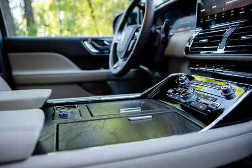 Lincoln Navigator Reserve 4dr SUV Interior Detail
