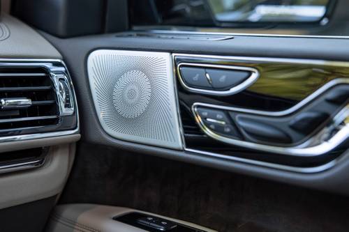 Lincoln Navigator Reserve 4dr SUV Interior Detail