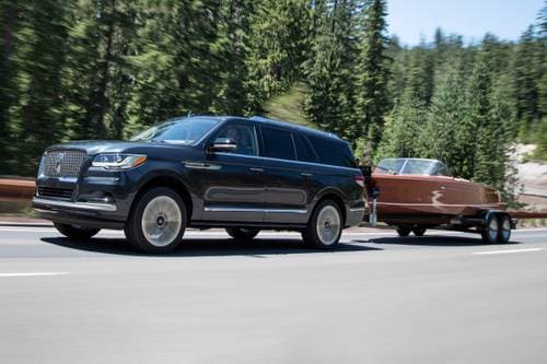 Lincoln Navigator Reserve 4dr SUV Lifestyle Exterior