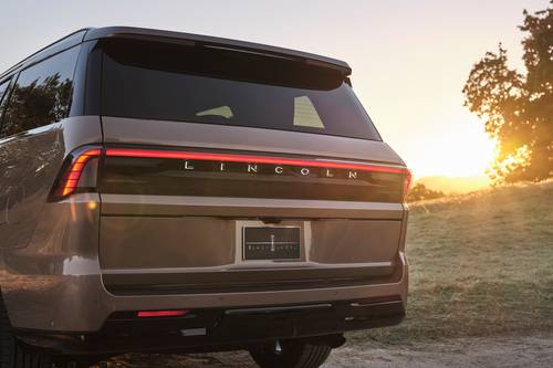 2025 Lincoln Navigator Black Label 4dr SUV Rear Badge