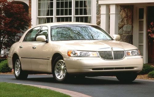 1998 Lincoln Town Car Sedan