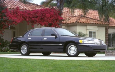 2002 Lincoln Town Car