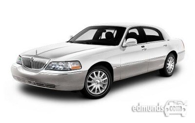 Used 2007 Lincoln Town Car Signature Limited Sedan Features Specs 2007 Lincoln Town Car In Vibrant White Clearcoat Silver Birch Metallic
