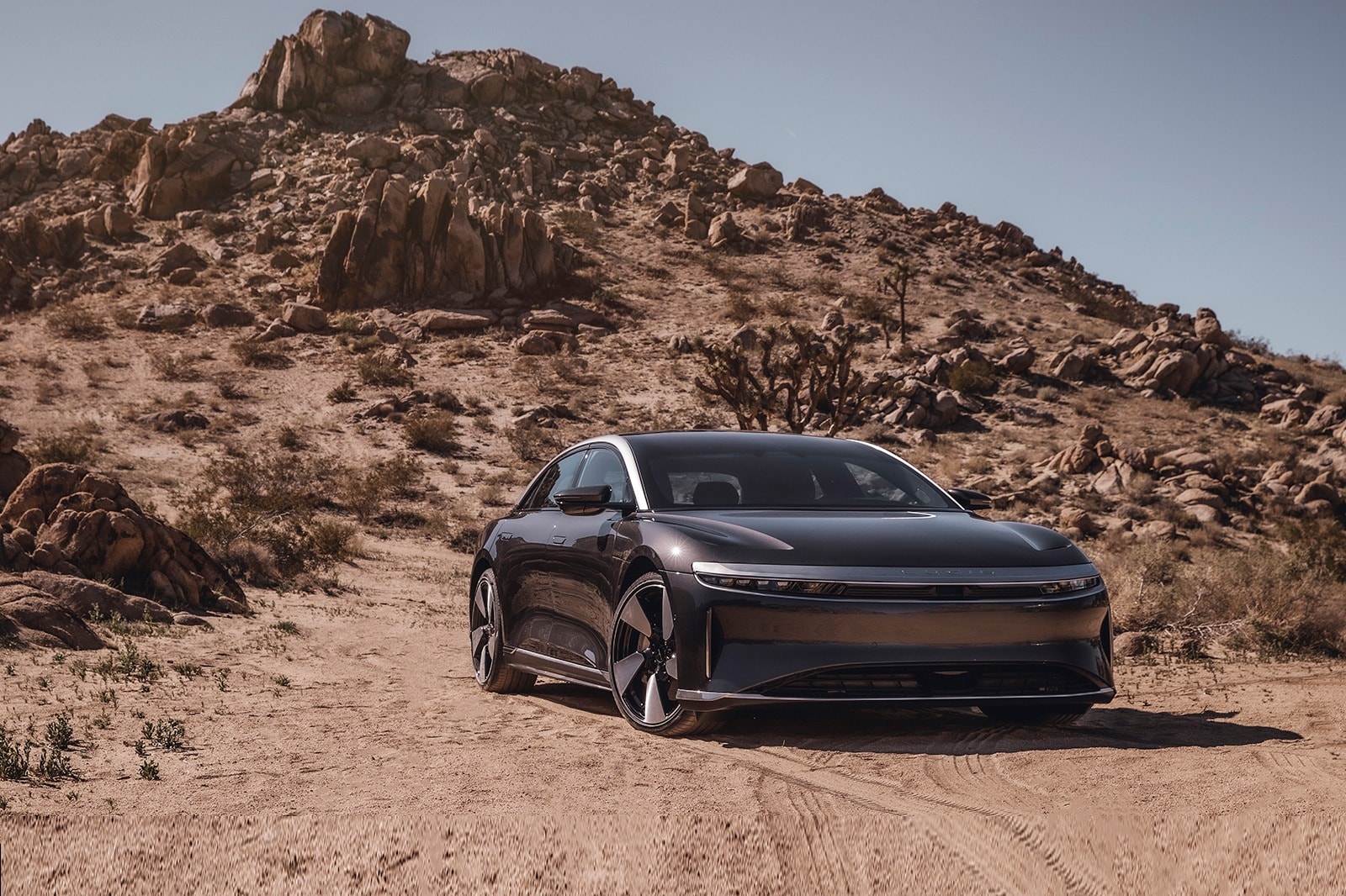 New Lucid Air Grand Touring Performance Has Over 1,000 Horsepower, but Still Won't Beat a Tesla Model S Plaid