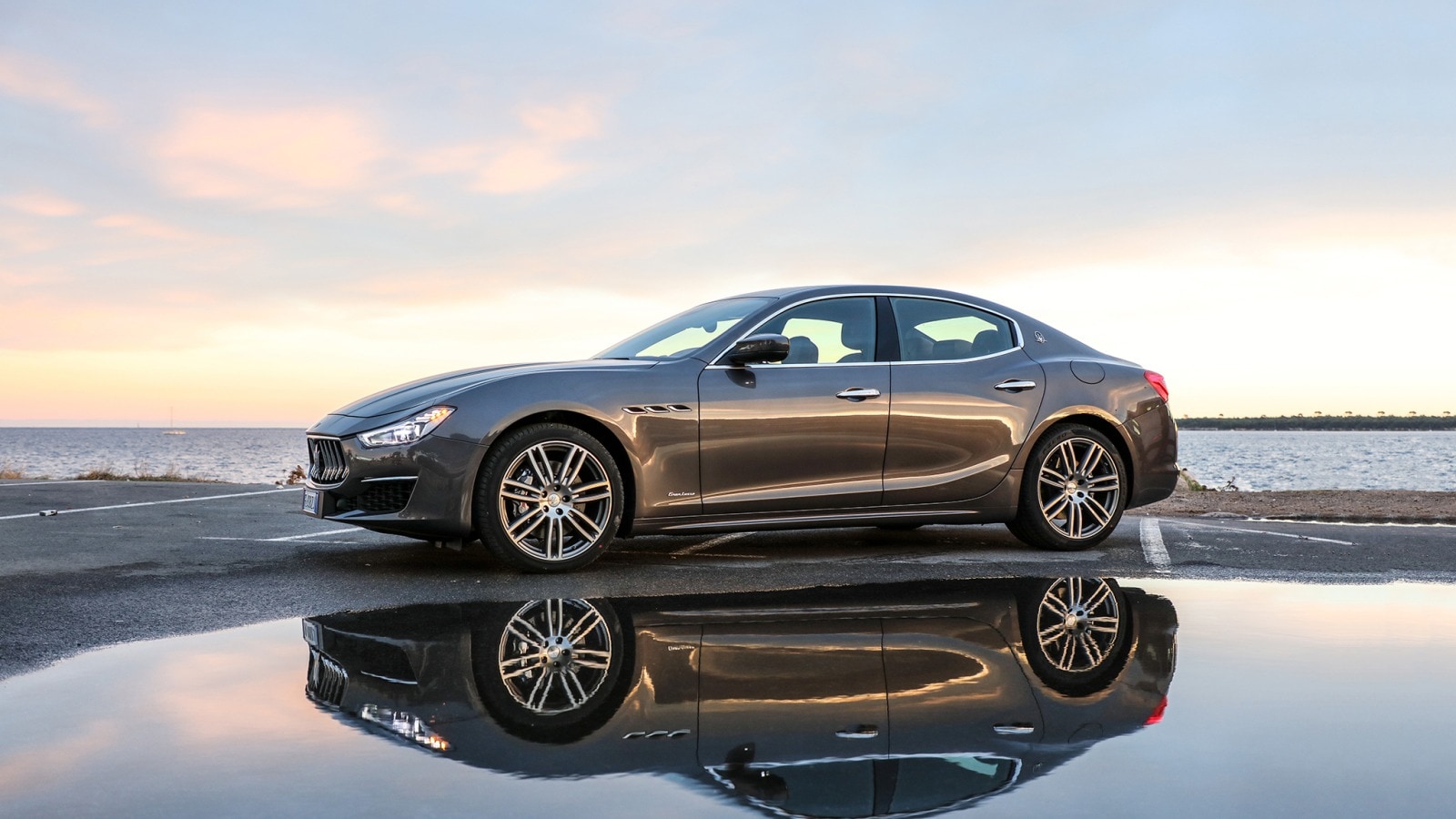 2018 Maserati Ghibli Pricing Features Ratings And Reviews Edmunds