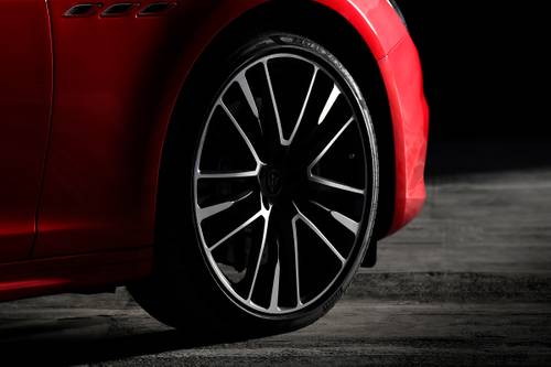 2022 Maserati Ghibli Trofeo Sedan Wheel
