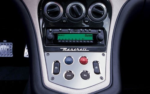 2005 Maserati GranSport Coupe Center Console