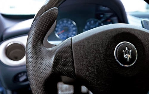 2005 Maserati GranSport Paddle Shifter Detail