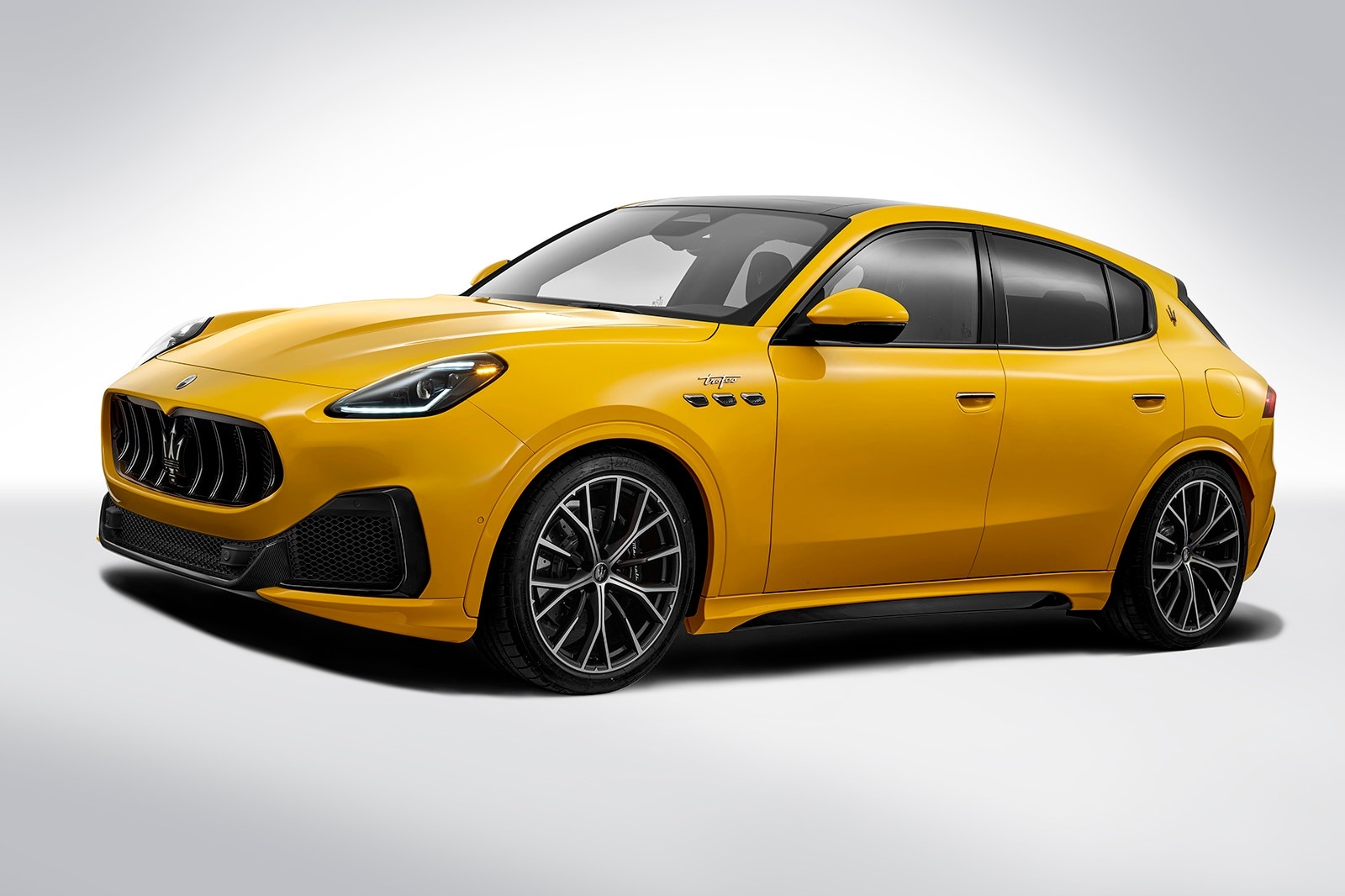 2023 Maserati Grecale Seeks to Usurp the Porsche Macan