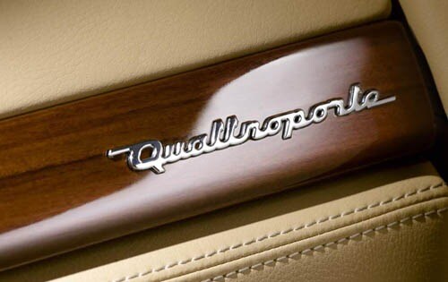2005 Maserati Quattroporte Dashboard Badging Detail