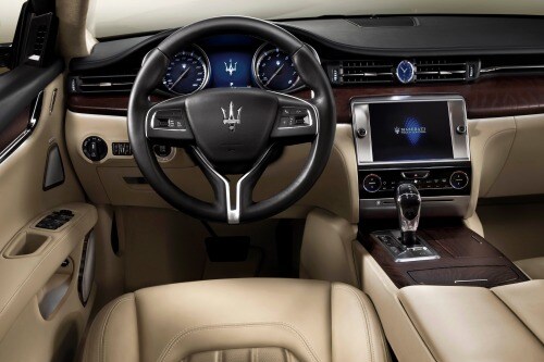 2016 Maserati Quattroporte GTS Sedan Dashboard