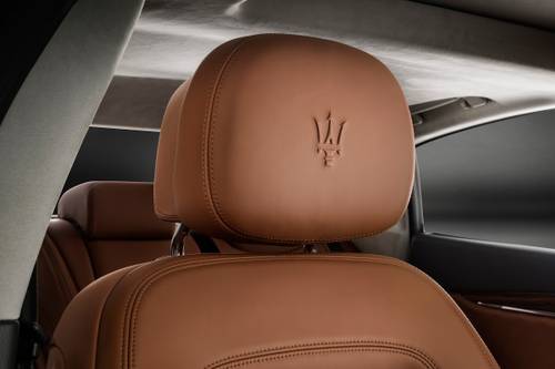 Maserati Quattroporte S Q4 GranLusso Sedan Interior Detail