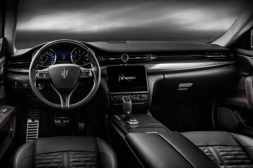 Maserati Quattroporte S Q4 GranSport Sedan Dashboard