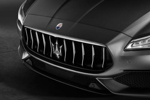 2021 Maserati Quattroporte S Q4 GranSport Sedan Front Badge
