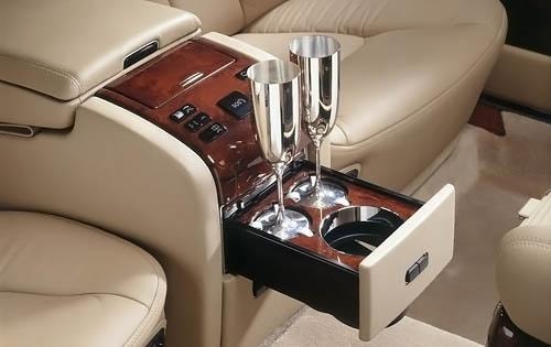 2010 Maybach 57 Interior Detail