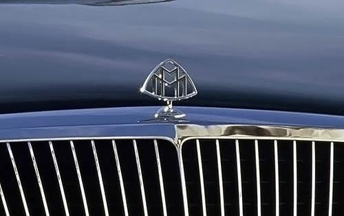 2010 Maybach 57 Front Grille and Badging