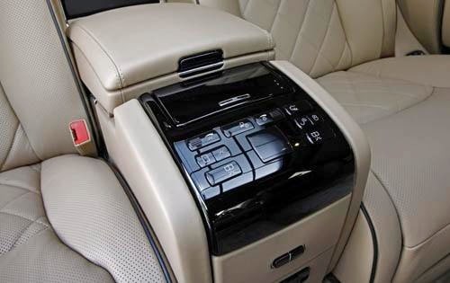 2010 Maybach 62 Zeppelin Rear Center Console