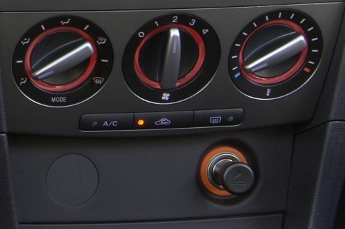 2009 Mazda 3 s Touring 4dr Hatchback Center Console