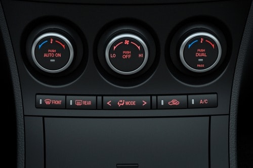 2013 Mazda 3 i Touring 4dr Hatchback Center Console Shown