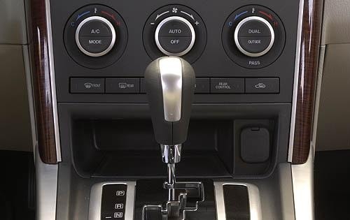 2008 Mazda CX-9 Grand Touring Center Console