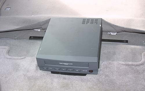 2001 Mazda MPV Rear Entertainment System