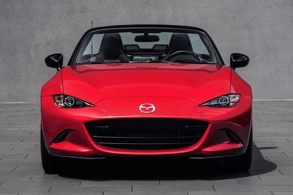 The 2017 Mazda MX-5 Miata RF The 2017 Mazda MX-5 Miata RF