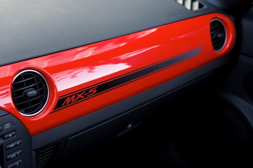 2015 Mazda MX-5 Miata Club Convertible Interior Detail