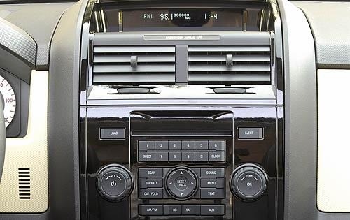 2008 Mazda Tribute s Grand Touring Center Console