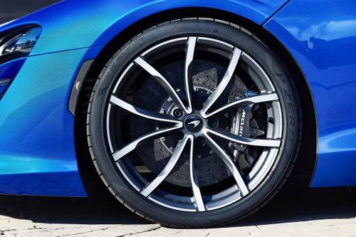 McLaren Artura Coupe Wheel