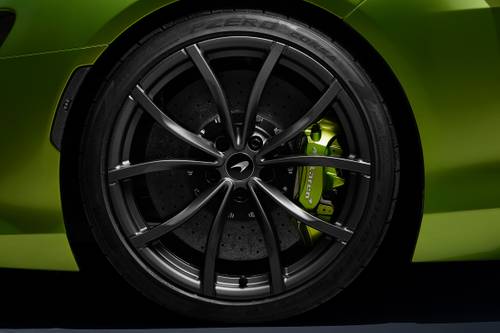 McLaren Artura Coupe Wheel