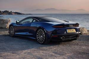 2023 McLaren GT