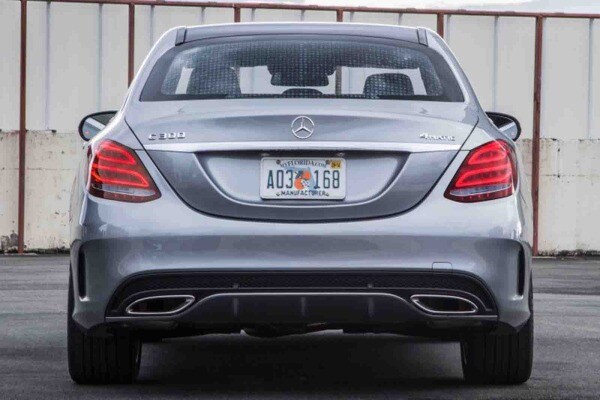 2016 Mercedes Benz C300 4matic Recalled For Steering Problem Edmunds Loading