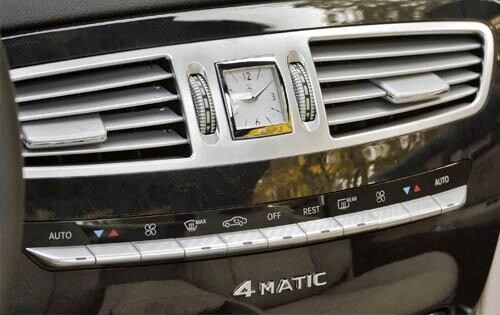 2011 Mercedes-Benz CL-Class CL550 4MATIC Center Console