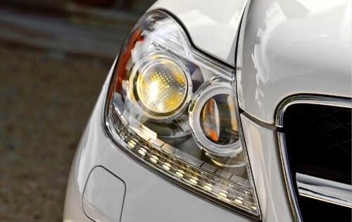 2011 Mercedes-Benz CL-Class CL63 AMG Headlamp Detail