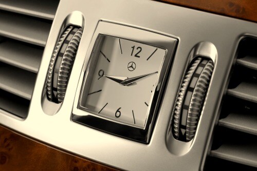 2012 Mercedes-Benz CL-Class CL600 Coupe Analog Clock Detail
