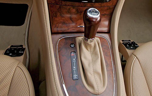 2008 Mercedes-Benz CLS-Class CLS550 Center Console