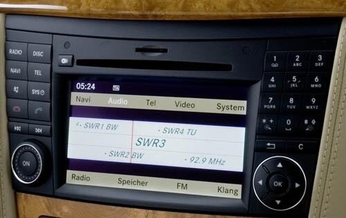 2009 Mercedes-Benz CLS-Class CLS550 Center Console