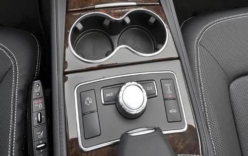 2012 Mercedes-Benz CLS-Class CLS550 Center Console