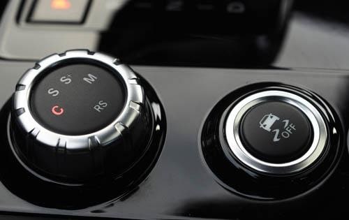 2012 Mercedes-Benz CLS-Class CLS63 AMG Performance Dial Detail