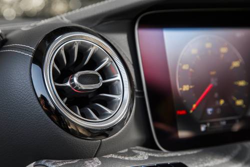 Mercedes-Benz CLS-Class CLS 450 4MATIC Sedan Interior Detail