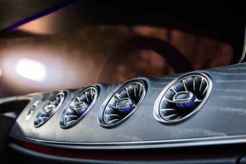 Mercedes-Benz CLS-Class CLS 450 Sedan Interior Detail