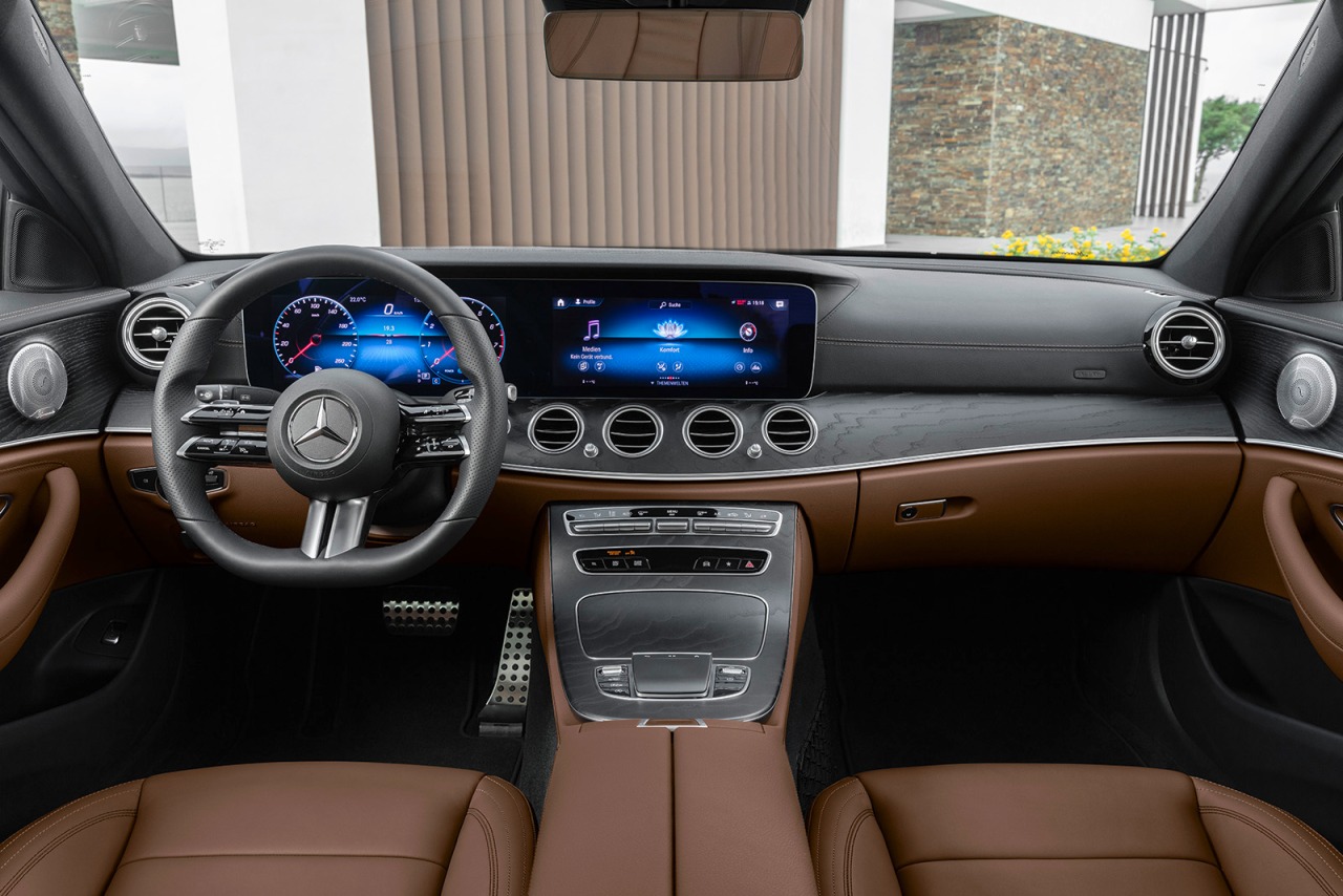 2021 Mercedes-Benz E-Class - Dashboard