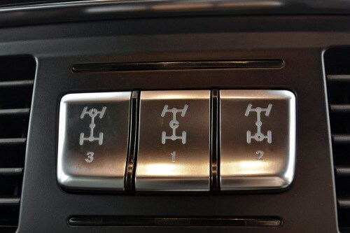 2016 Mercedes-Benz G-Class G63 AMG 4dr SUV Aux Controls