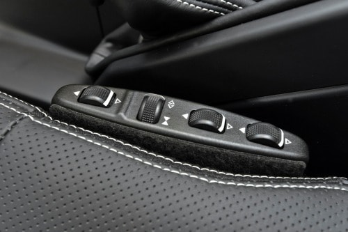 2016 Mercedes-Benz G-Class G63 AMG 4dr SUV Aux Controls
