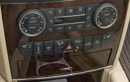 2009 Mercedes-Benz GL-Class GL550 Center Console